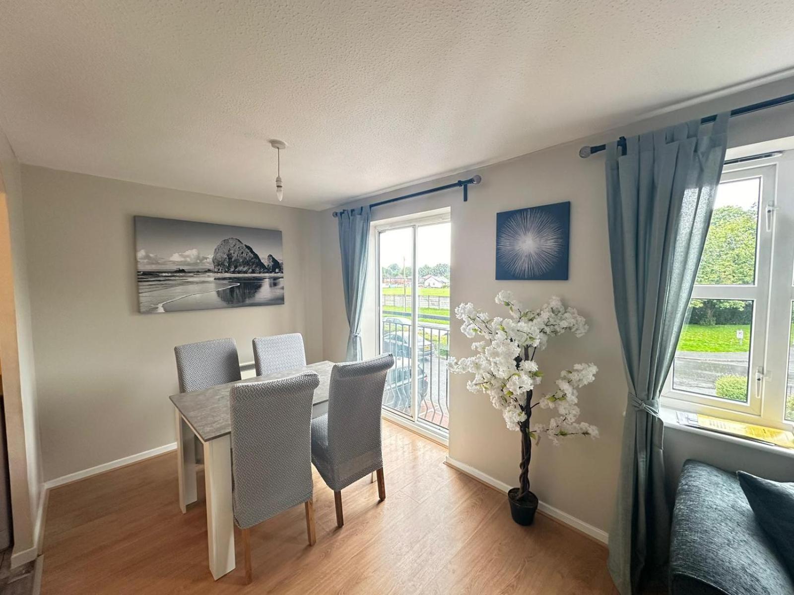 Lovely 2 Dbl Bed Apartment Near Heaton Park And North Manchester Hospital With Parking 外观 照片